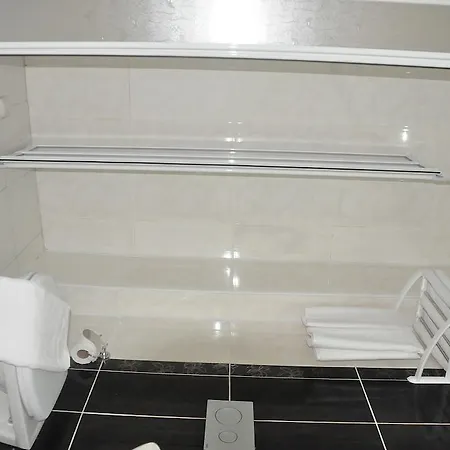 Otel önder Yıldız